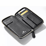 Wallet A safe organiser that comfortably stows in your sports jacket. Or even your handbag.