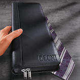  Light and flat, your Tie Case easily fits easily every bag.