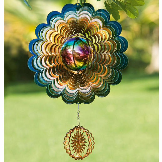 SunCatcher Wind Mobile A slight breeze is enough for a lively stream of movement and colour.