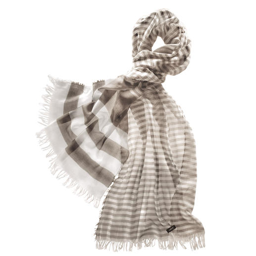 Cinque Summer Striped Scarf Light. Airy. Trendy stripes. Fresh, versatile colours,...