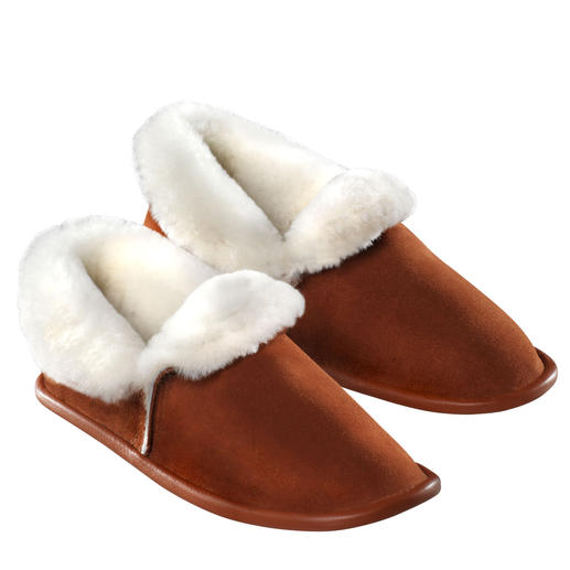Nursey Lambskin Slippers Soft and cosy, feather-light slippers made from natural lambskin.