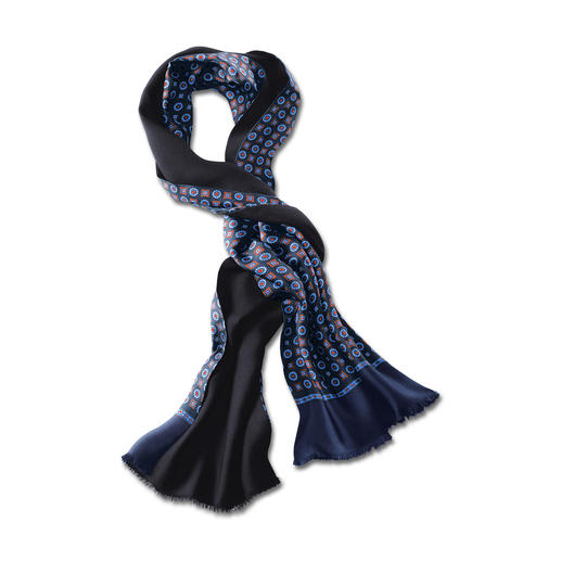 Double-face Retro Scarf Classic design, new colourways. Silk on one side, wool on the other &ndash; ideal in every weather.