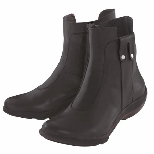 8-Hour Paris Boots, Chocolate or Grey By Arcus&reg;/France with genuine latex sole.