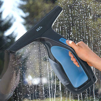 AEG Window and Surface Cleaner WX7 90B2B Squeegee quickly and easily and aspirate at the same time.
