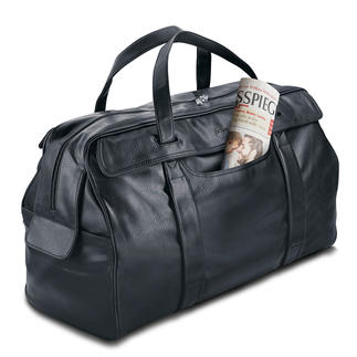 OCONI Travel Case As elegant and supple as leather – but much less expensive and easier to care for.