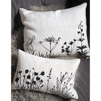 Cushions made of 100-year-old linen Hand-printed with filigree botanical motifs.