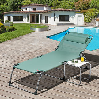 XXL Three-legged Sunbed Extra high, extra long, extra wide. XXL aluminium three-legged sunbed for extra comfort.