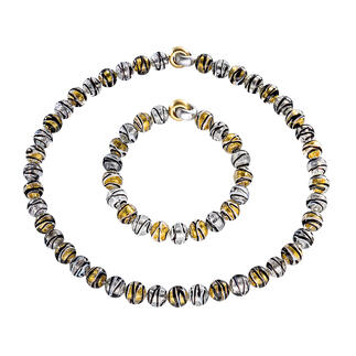 Murano Beaded Necklace or Bracelet Venetian splendour: Shimmering gold and silver, embedded in luxurious Murano glass beads.