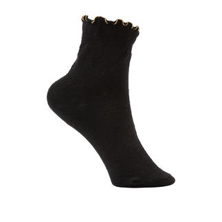 Oroblu Pearl Ankle Socks Premium quality by the hosiery specialists. With ruffle trim and knitted-in pearl beads. By Oroblu.