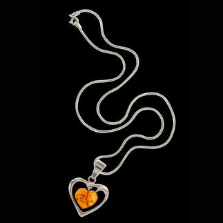 Amber Heart Necklace Over 40m years old – and captured in this delicate necklace. The amber heart – a sign of everlasting love.