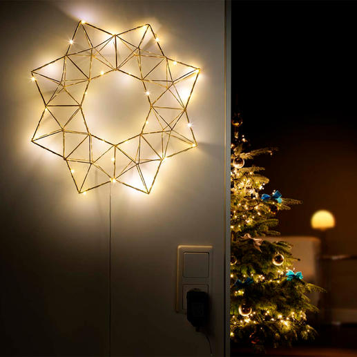 Pyramid Light Star Festive lighting – but subtle and delicate: The LED light star in a contemporary geometric shape.