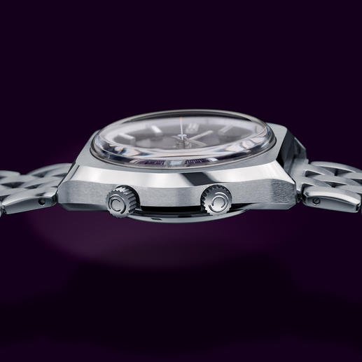 The 14mm thick stainless steel case features the original Plexiglas from the 70s. The 14mm thick stainless steel case features the original Plexiglas from the 70s.