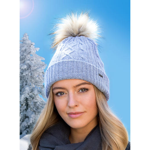 Heated Bobble Hat The bang on-trend bobble hat: Now even with a built-in heating system.