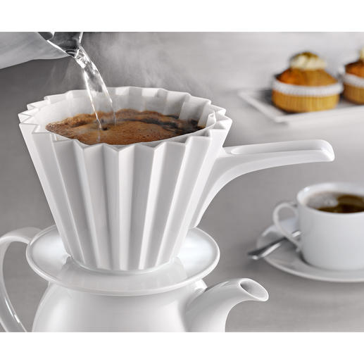Thermo-Coffee Filter Keeps the brewing temperature more constant to extract the best coffee aromas. By KPM Berlin.