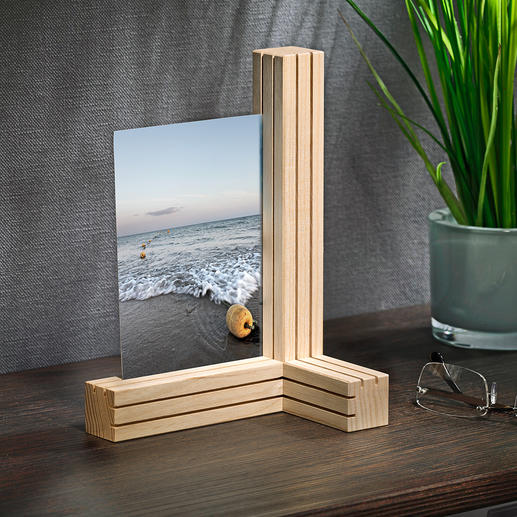 Vario Picture/Card Holder 3 wooden strips. 12 fine columns. Countless possibilities to arrange photos and more.