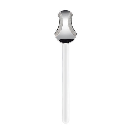 The Eyelash Spoon is perfectly adapted to the upper and lower contours of your eyelids.