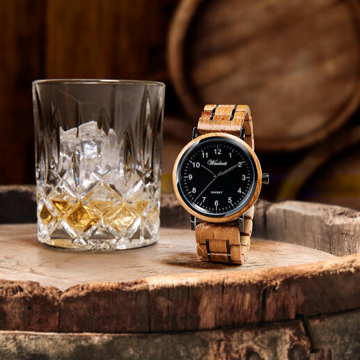 Men’s Watch Made From Whisky Barrels The oak from old whisky barrels: Magnificent barrique for an exceptional men’s watch.