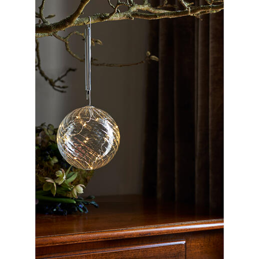 Glass Bauble with micro LEDs A beautiful and magical light – in bang up-to-date tinted glass.