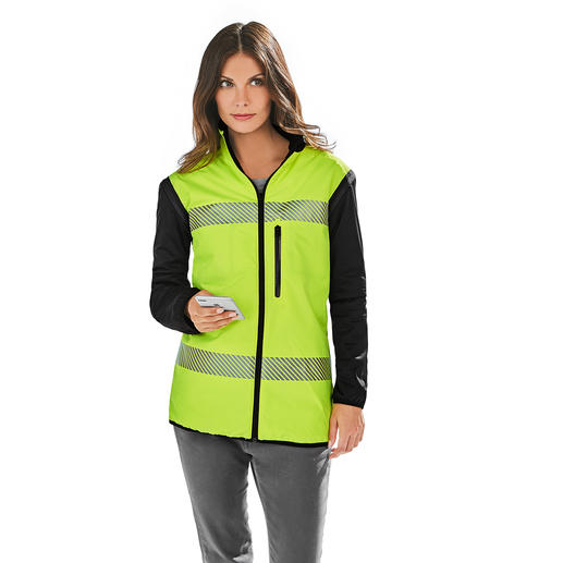 Shell: Innovative woven fabric made of 100% recycled micro polyester, waterproof and highly breathable
Inner material: Fluorescing polyester with retroreflective stripes, high light fastness Shell: Innovative woven fabric made of 100% recycled micro polyester, waterproof and highly breathable
Inner material: Fluorescing polyester with retroreflective stripes, high light fastness