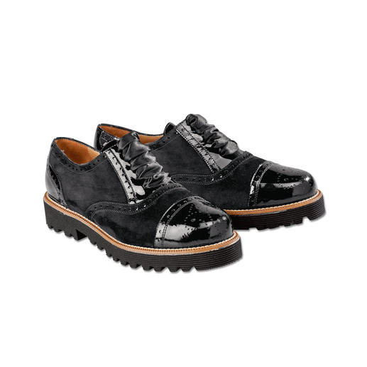 Casanova Casual Brogues As comfortable as trainers. But also elegant enough to wear with a black pant suit.