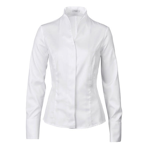 van Laack High Collar Blouse A true classic – yet so hard to find. Perfect with any jacket. By van Laack, Germany’s blouse specialists.