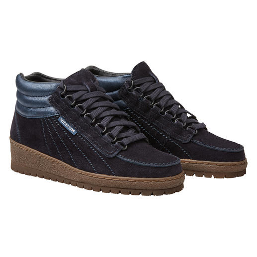 comfy moccasin style sneakers