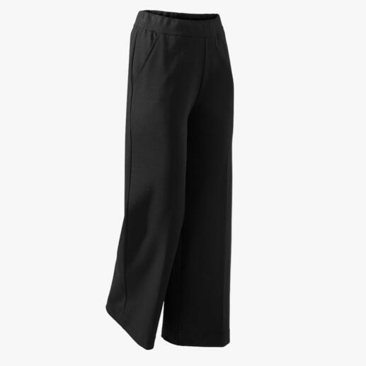 Punto Milano Wide Leg Trousers The perfect black trousers for everyday wear and all occasions. Fine Punto Milano jersey.