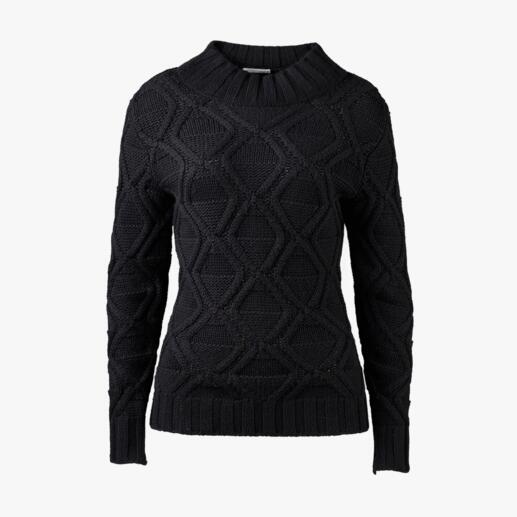 Carbery Diamond Sweater Authentic knitting handicraft from Ireland – traditional and trendy at the same time.  By Carbery.