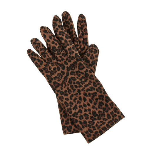 Ixli Fleece Gloves, Animal Print Animal print instead of plain and boring. Fleece gloves by Ixli, France.