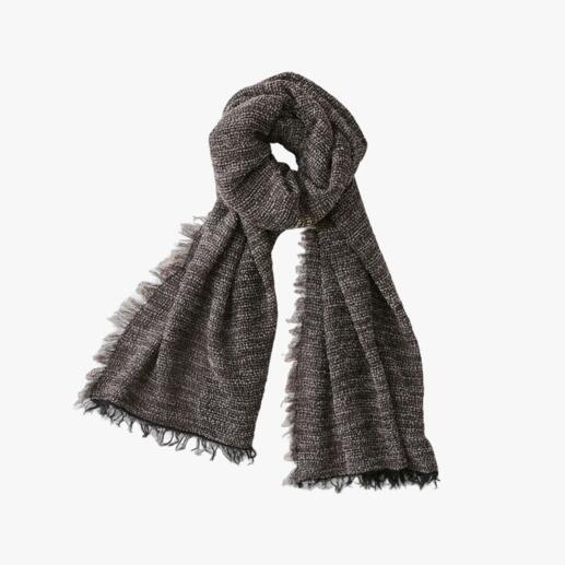 Hohenberger bouclé menʼs scarf Soft and warming like other fashionable bouclé scarves. But much lighter.