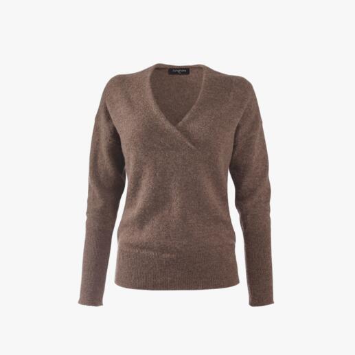 Junghans 1954 Basic Alpaca Wool Jumper The ingredients for a better basic jumper: Hand-picked baby alpaca wool and contemporary details.