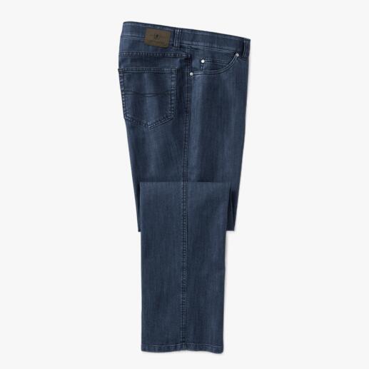 T400® Jeans Nothing bags. Far fewer creases from sitting. Dries overnight. Thanks to the highly elastic T400® fibre.